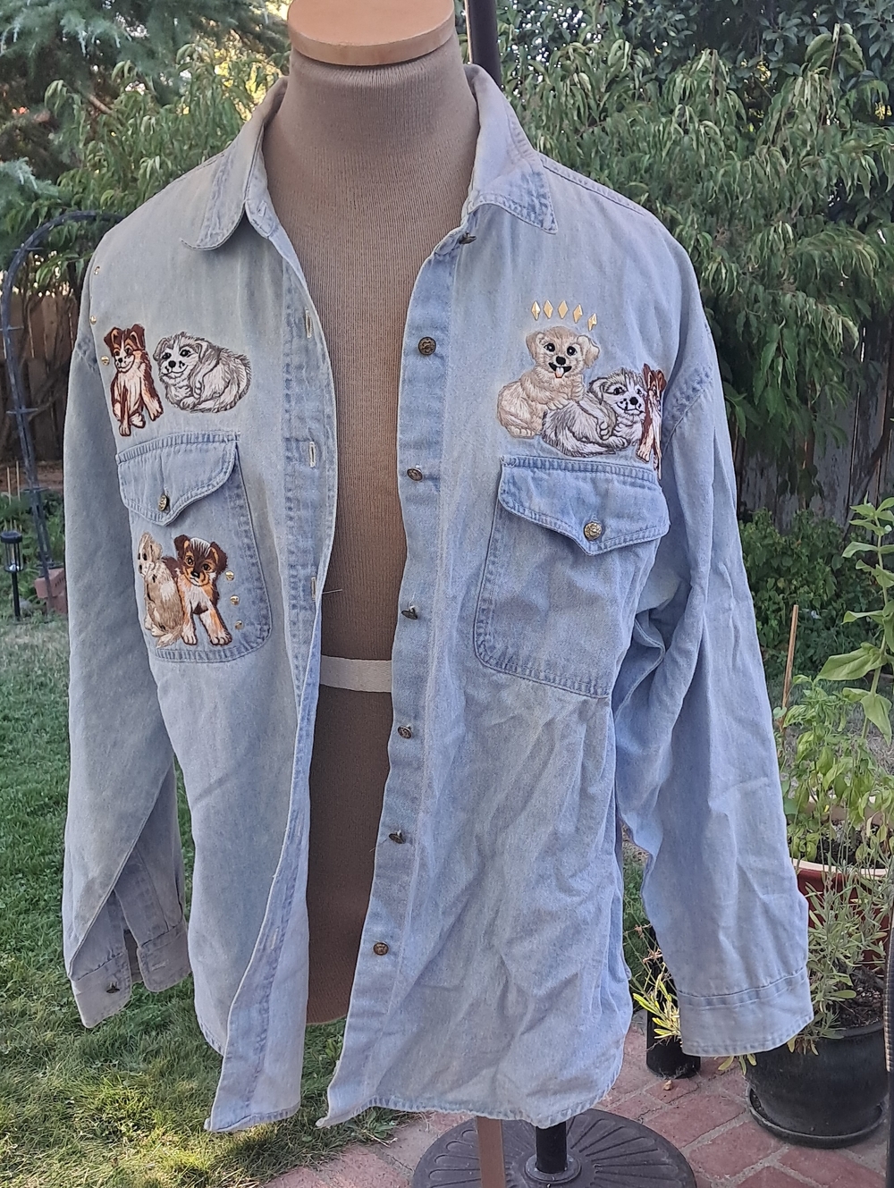 VTG Light Blue Denim Embroidered Puppy Overshirt